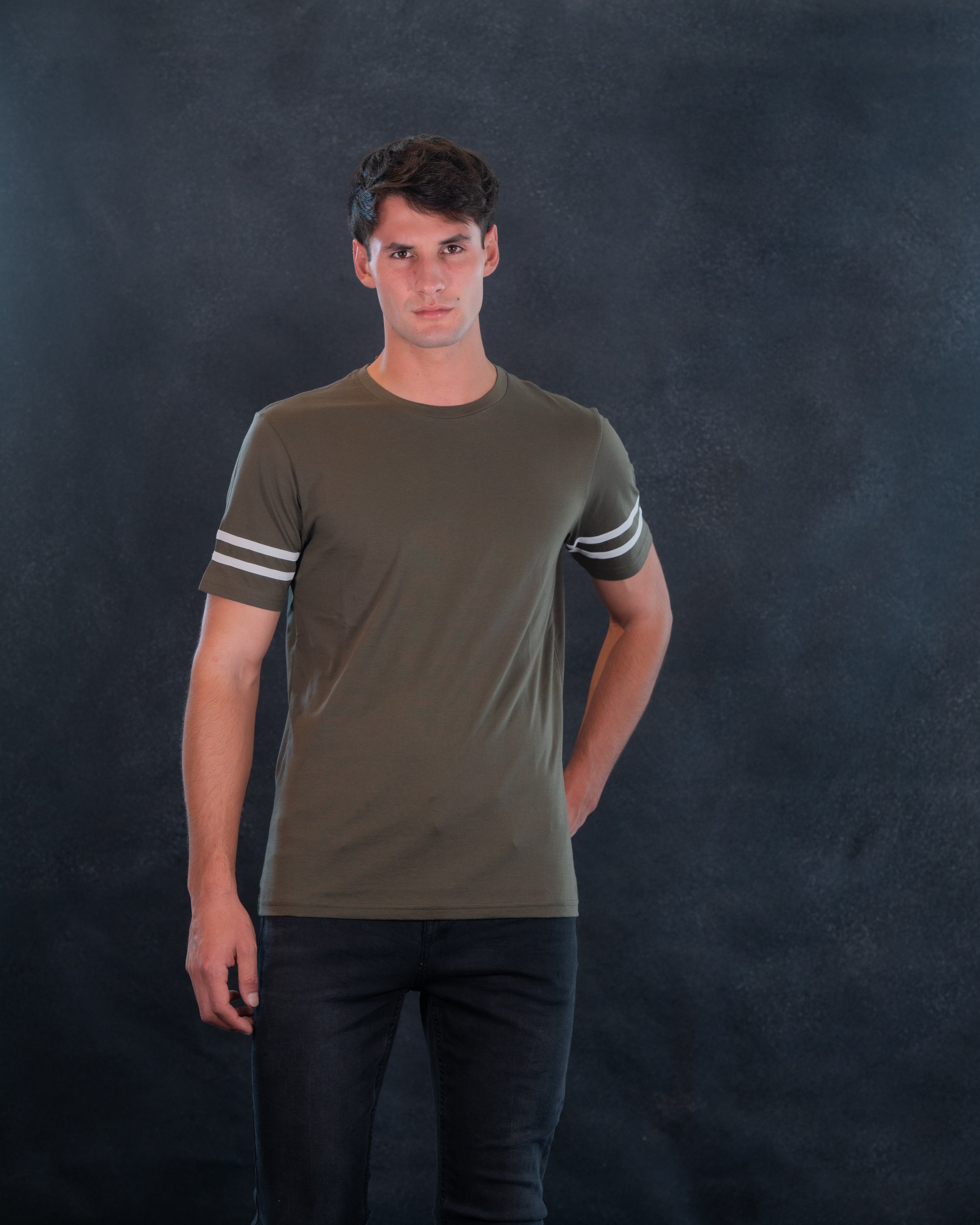 Polera Angers Oliva Oscuro